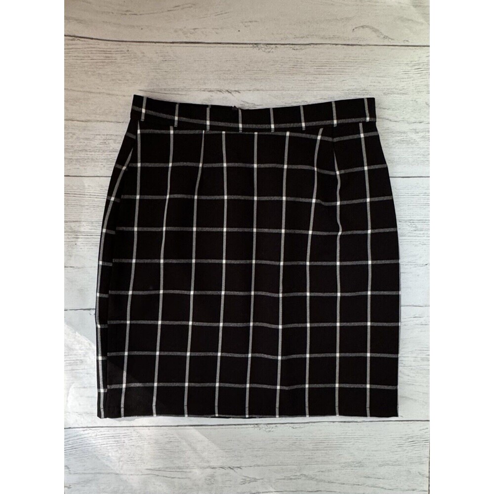 Nasty Gal Check In Sometime Plaid Mini Skirt Black Size 0 Back Zipper